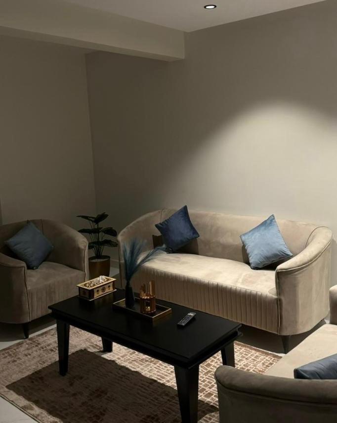 Apartment جديدة بصالة وغرفه نوم ودخول ذاتي مستقل